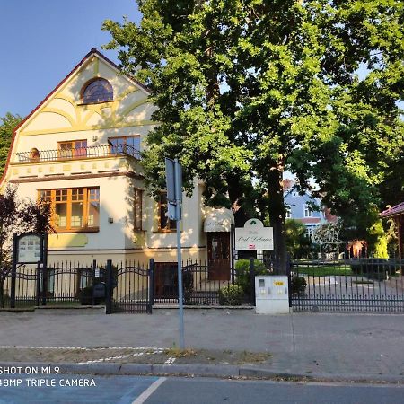Willa Pod Debami Świnoujście Esterno foto